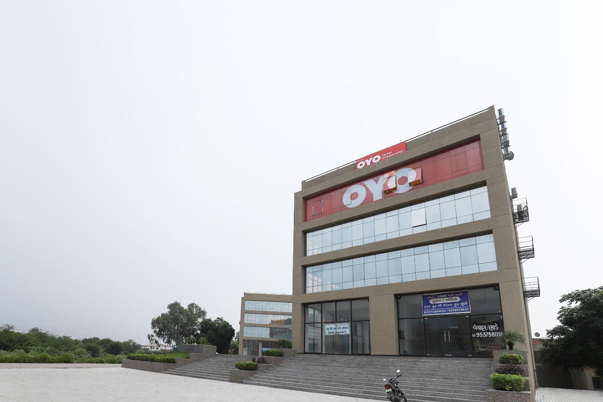 Hotel O Dream Stay Sarkhej Kültér fotó